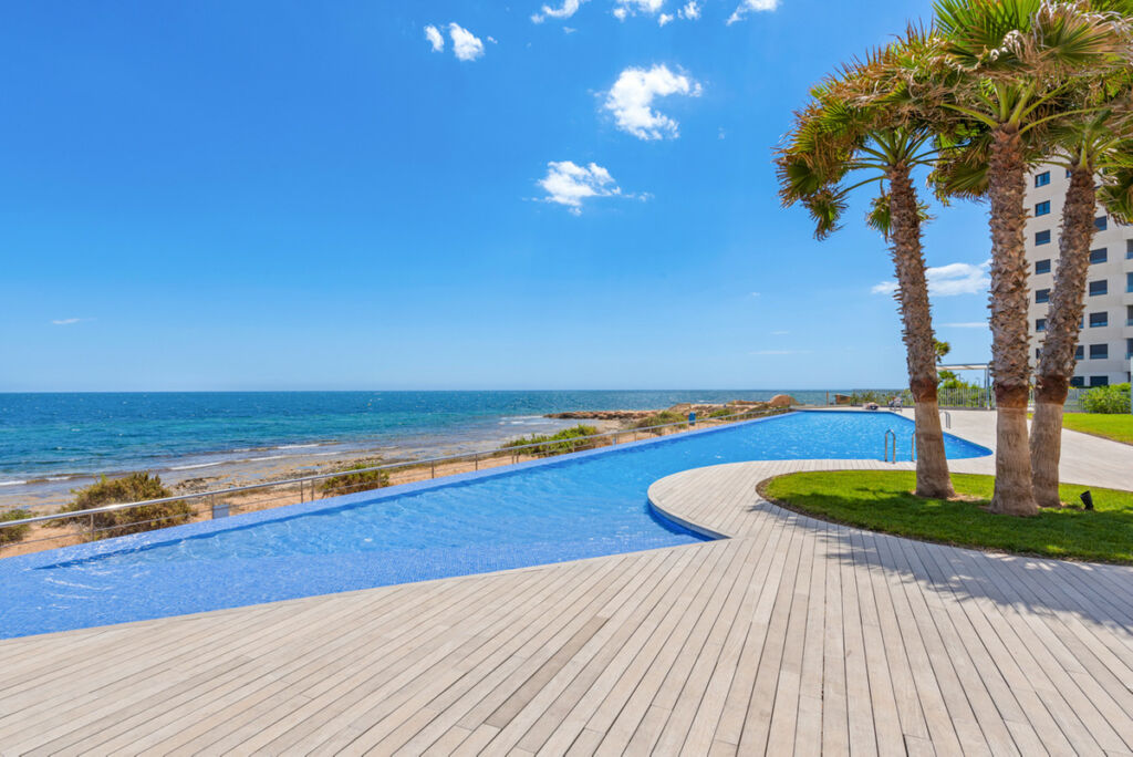 Middle Floor Apartment Punta Prima Alicante - image 6