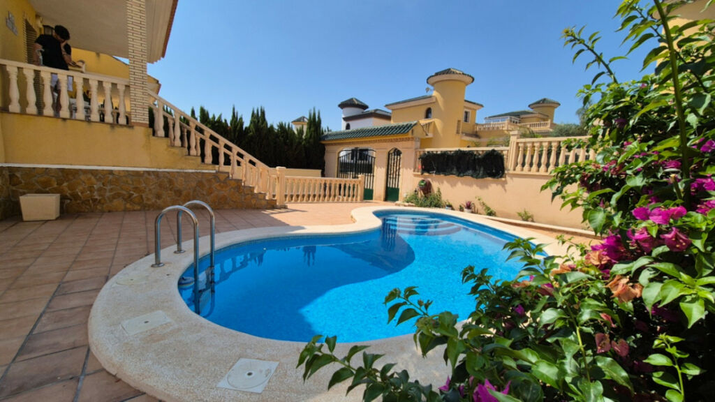 Detached Villa Orihuela Alicante - image 6
