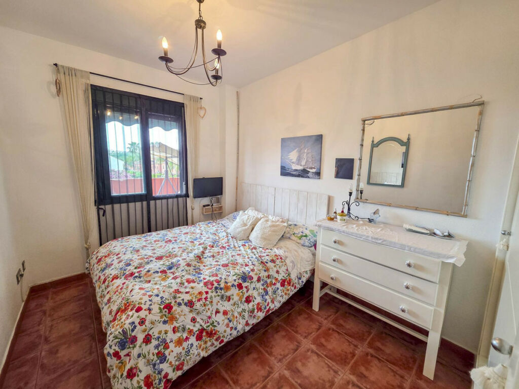 Middle Floor Apartment Casares Playa Málaga - image 6