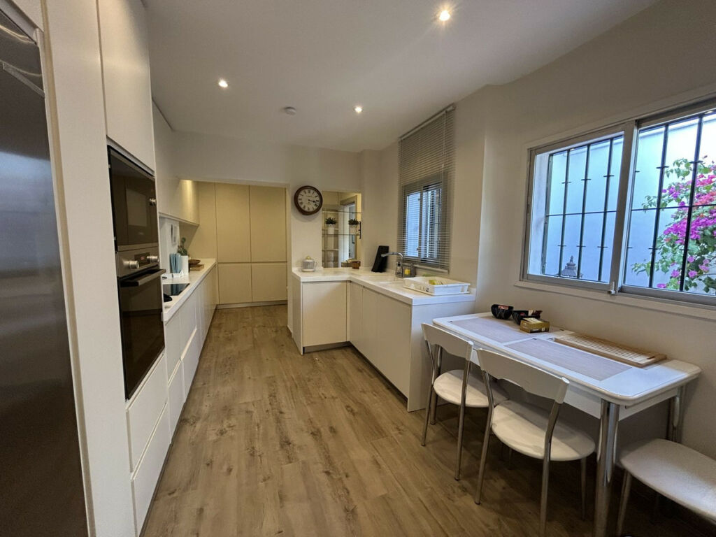 Townhouse Aloha Málaga - image 6