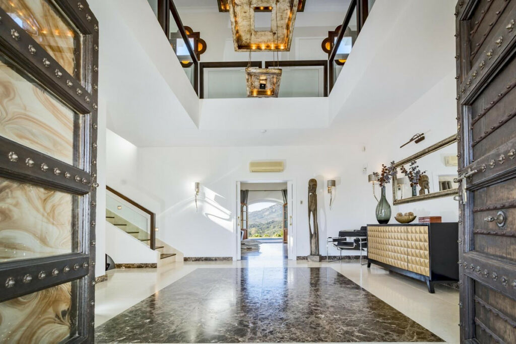 Detached Villa Benahavís Málaga - image 6
