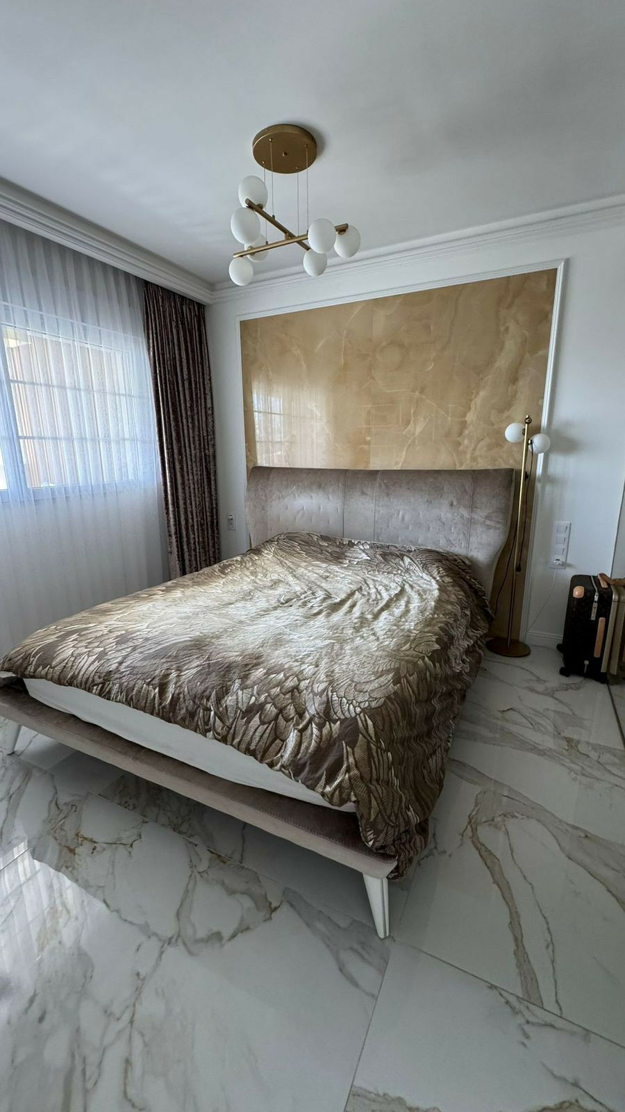 Middle Floor Apartment The Golden Mile Málaga - image 6
