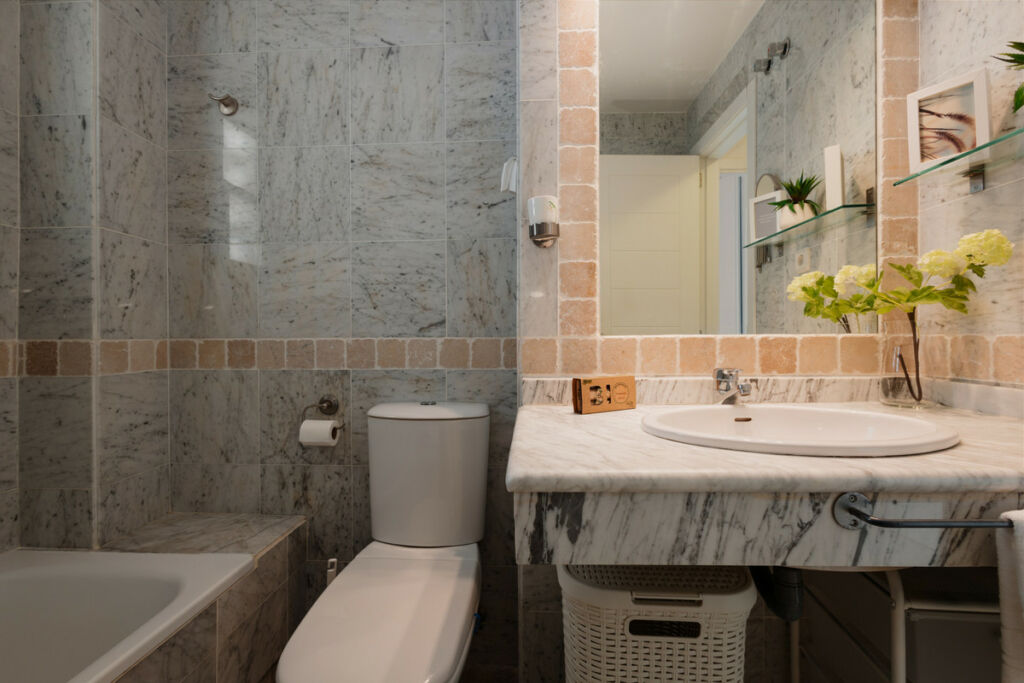 Middle Floor Apartment Bahía de Marbella Málaga - image 6