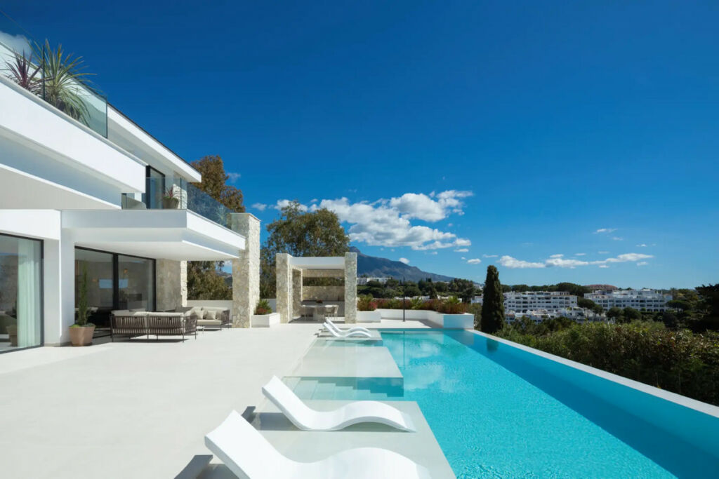 Detached Villa La Quinta Málaga - image 6
