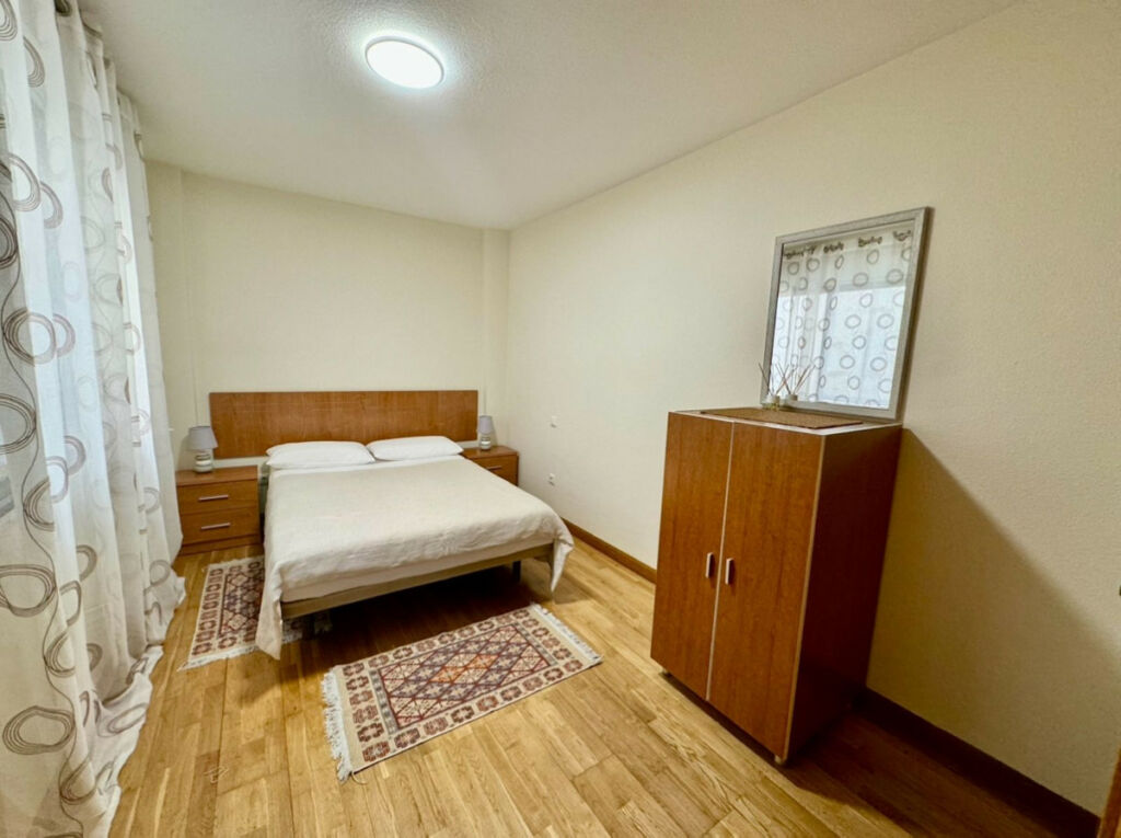 Middle Floor Apartment Estepona Málaga - image 6