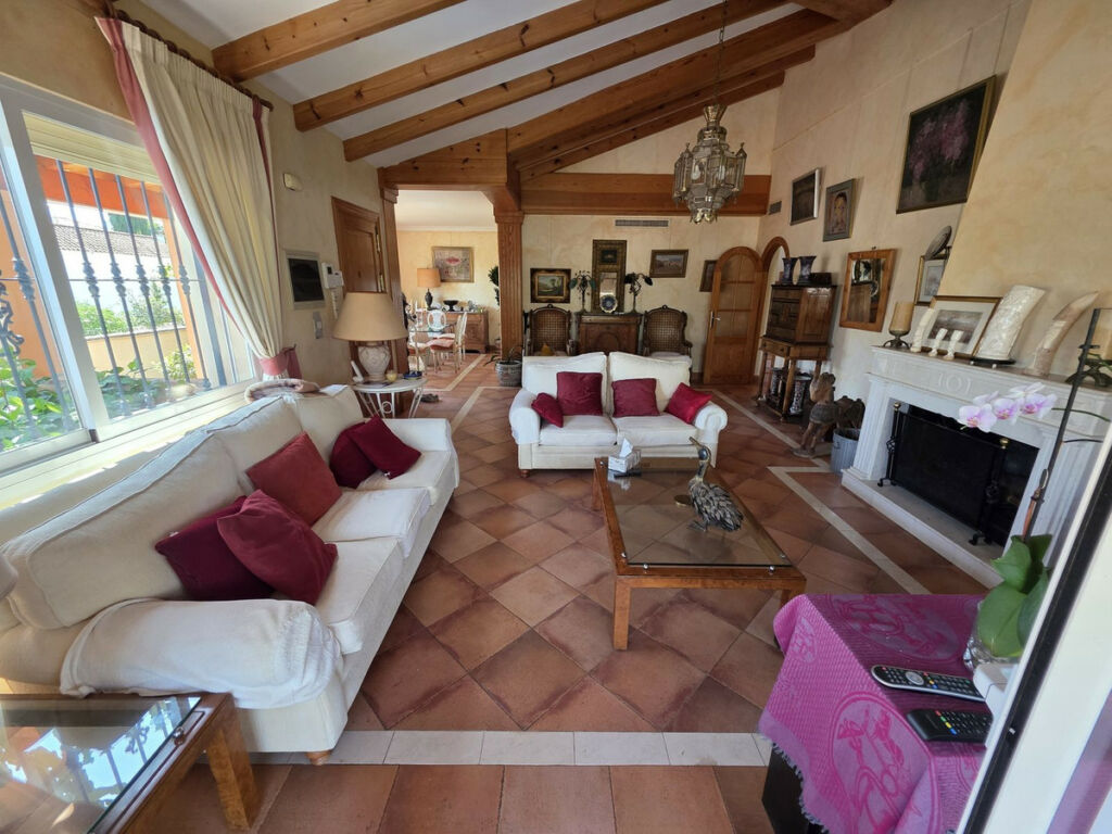 Detached Villa Marbesa Málaga - image 6