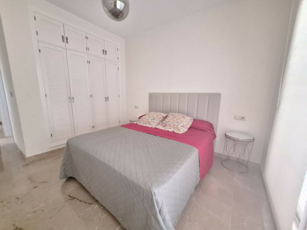 Ground Floor Apartment La Duquesa Málaga - image 11