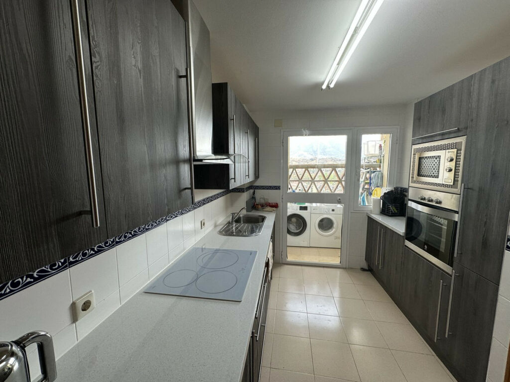 Middle Floor Apartment La Cala Hills Málaga - image 6