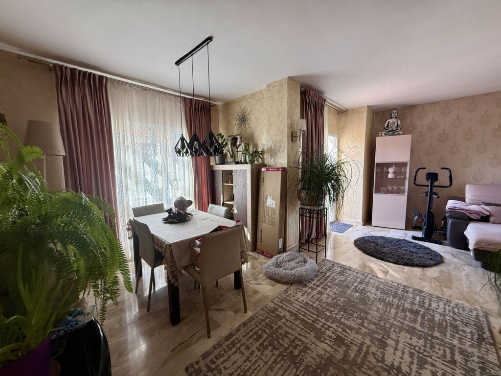 Penthouse Calahonda Málaga - image 6
