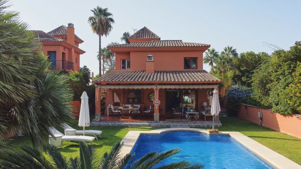 Detached Villa Sierrezuela Málaga - image 60