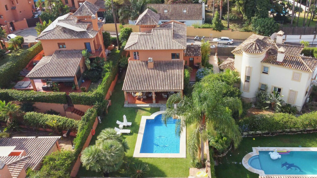 Detached Villa Sierrezuela Málaga - image 62