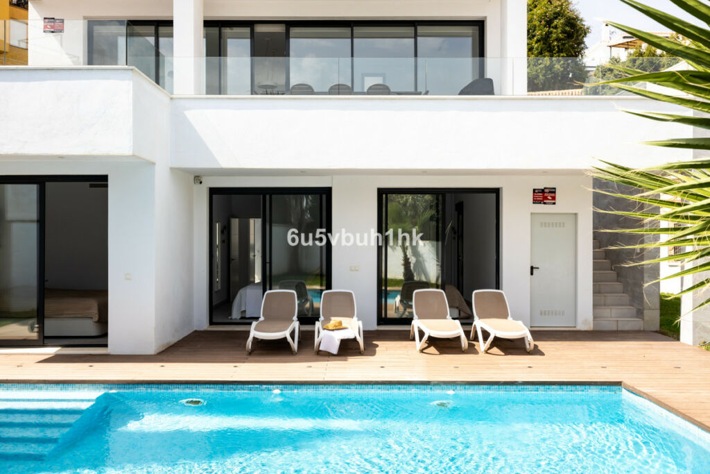 Detached Villa Torreblanca Málaga - image 7