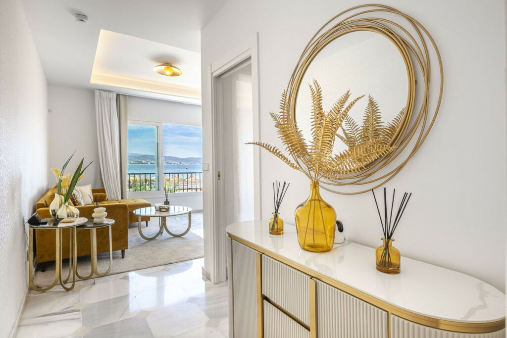 Top Floor Apartment Puerto Banús Málaga - image 7