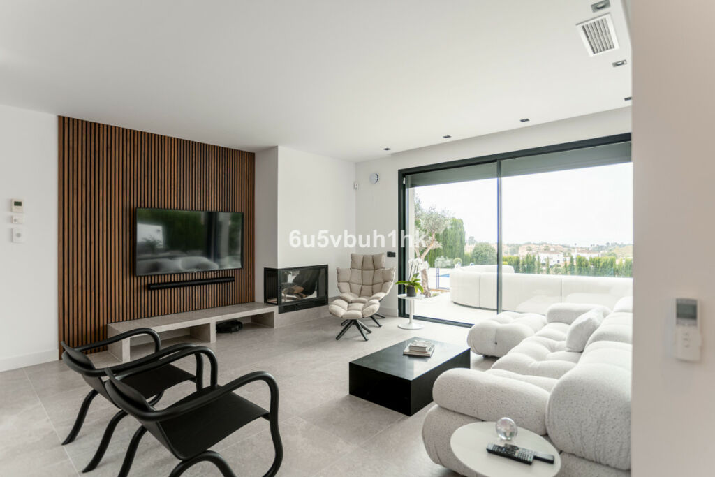 Townhouse Estepona Málaga - image 7