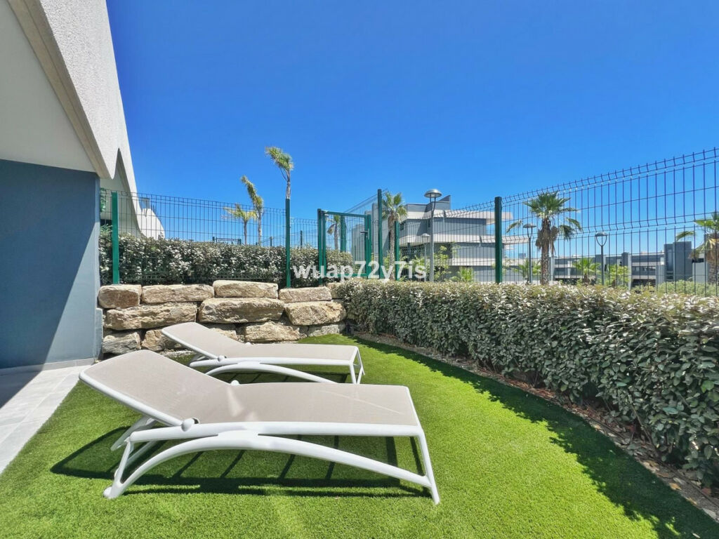 Ground Floor Apartment Selwo Málaga - image 7