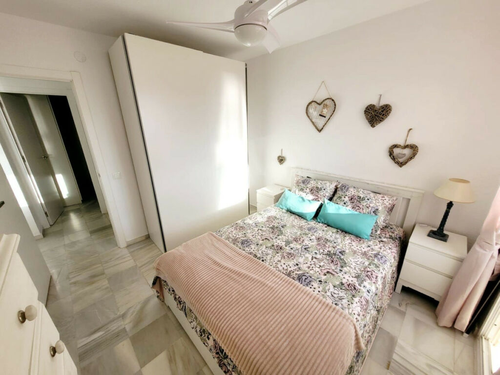 Middle Floor Apartment San Luis de Sabinillas Málaga - image 7