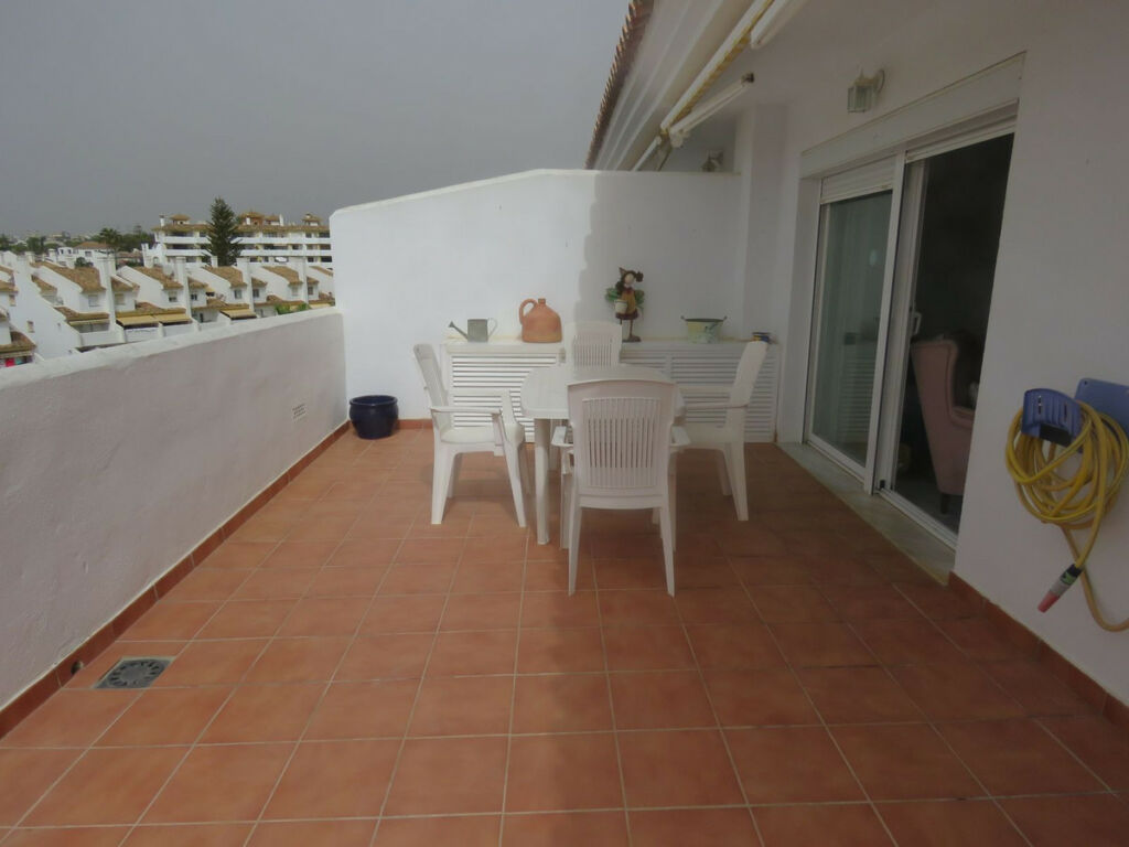 Penthouse Calahonda Málaga - image 7