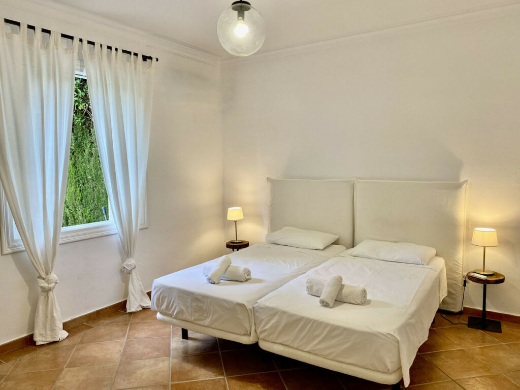 Detached Villa Los Monteros Málaga - image 7
