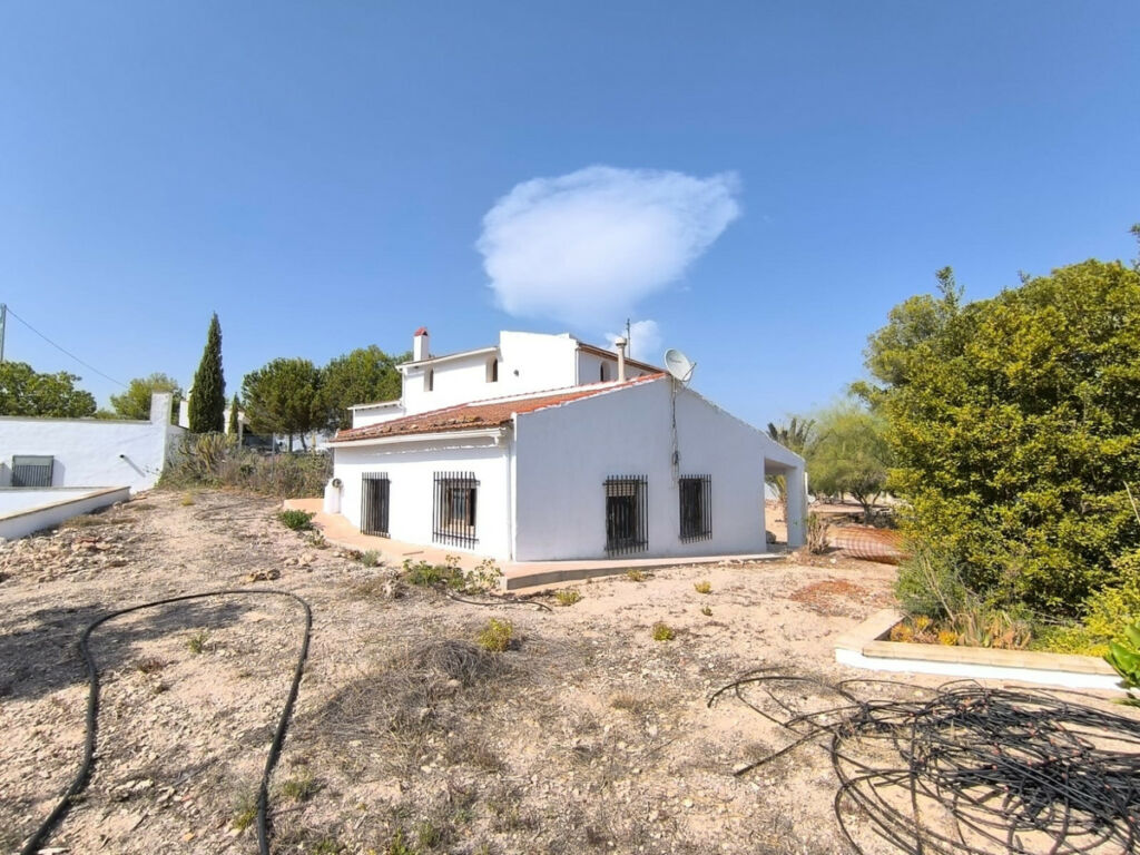 Detached Villa Novelda Alicante - image 7