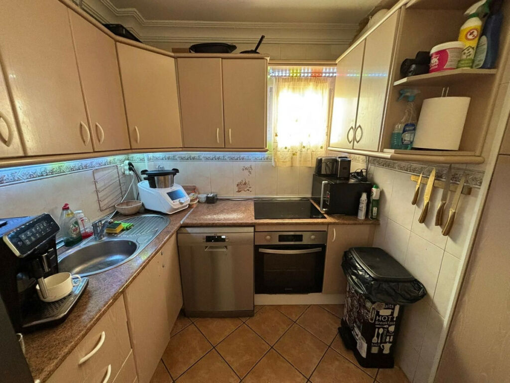 Middle Floor Apartment Marbella Málaga - image 7