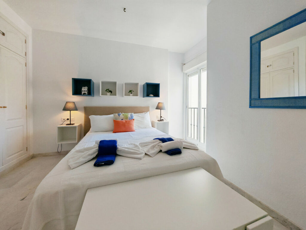 Middle Floor Apartment Calahonda Málaga - image 7