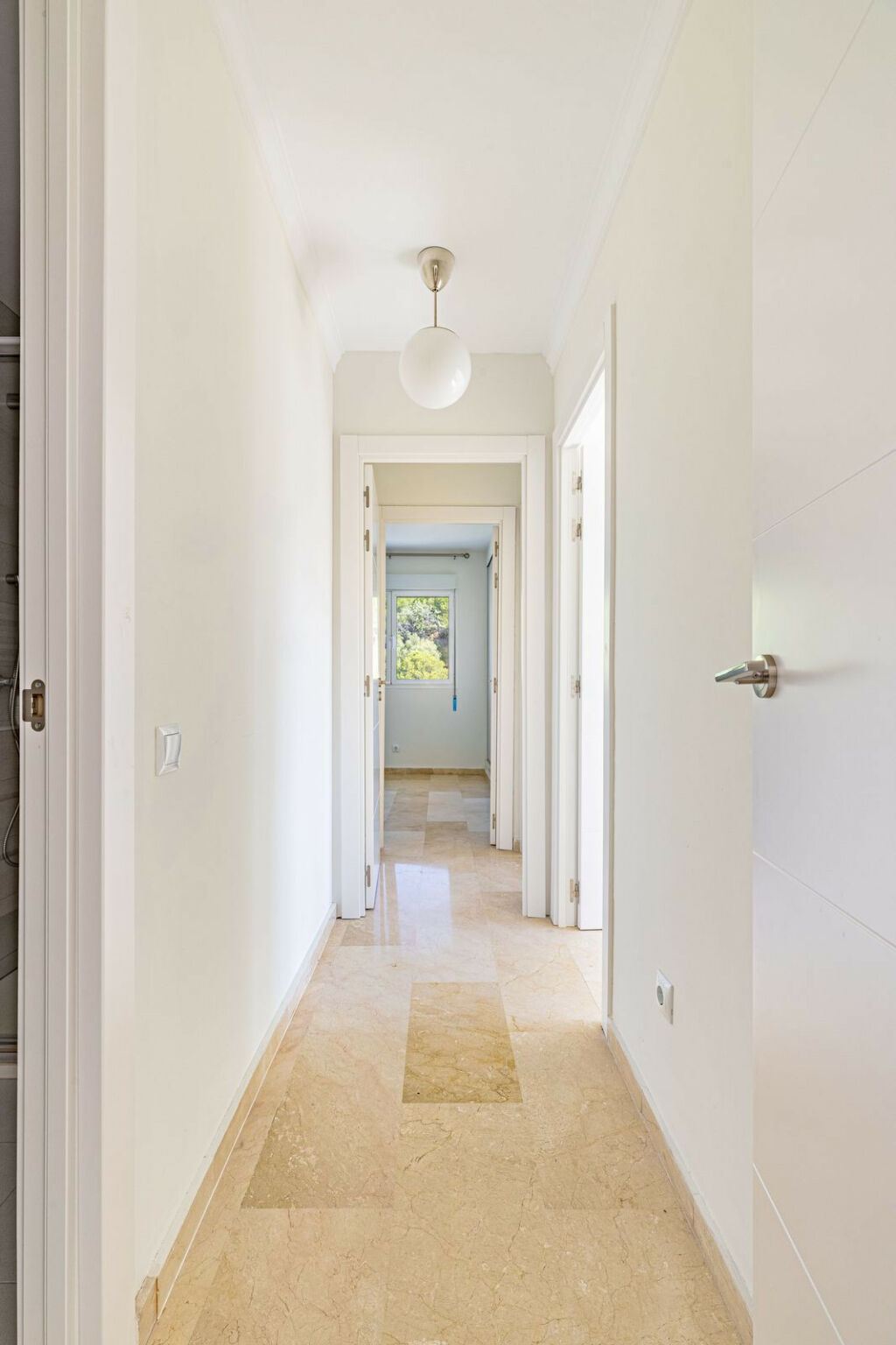 Top Floor Apartment Marbella Málaga - image 6