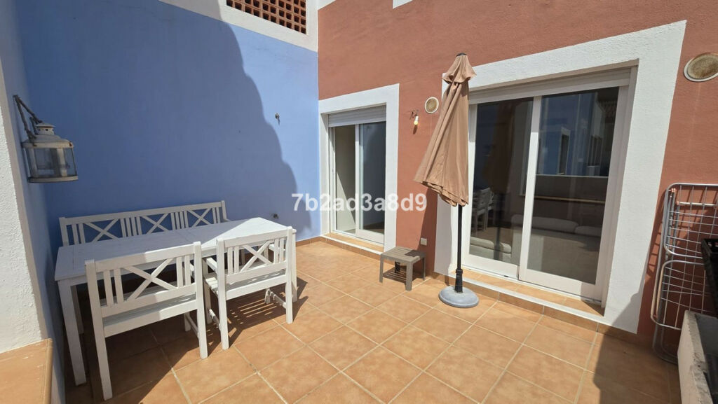 Middle Floor Apartment New Golden Mile Málaga - image 7