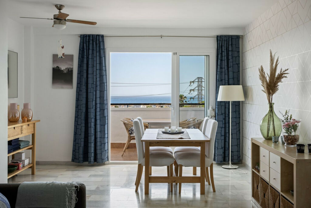 Middle Floor Apartment Calahonda Málaga - image 7