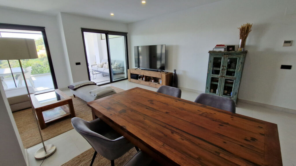 Middle Floor Apartment Estepona Málaga - image 7