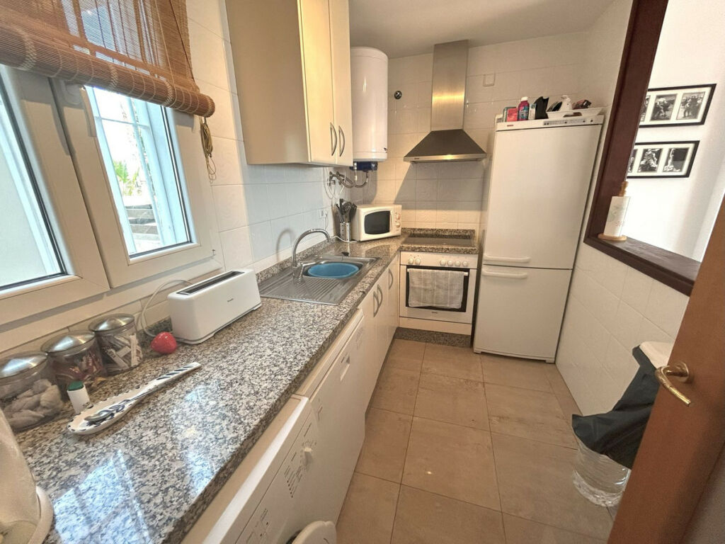 Ground Floor Apartment La Duquesa Málaga - image 7