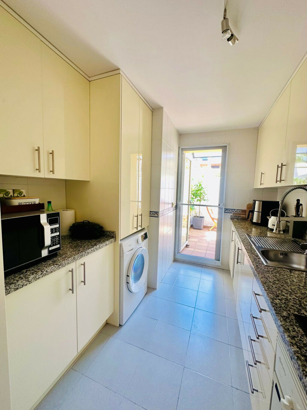 Penthouse La Duquesa Málaga - image 5