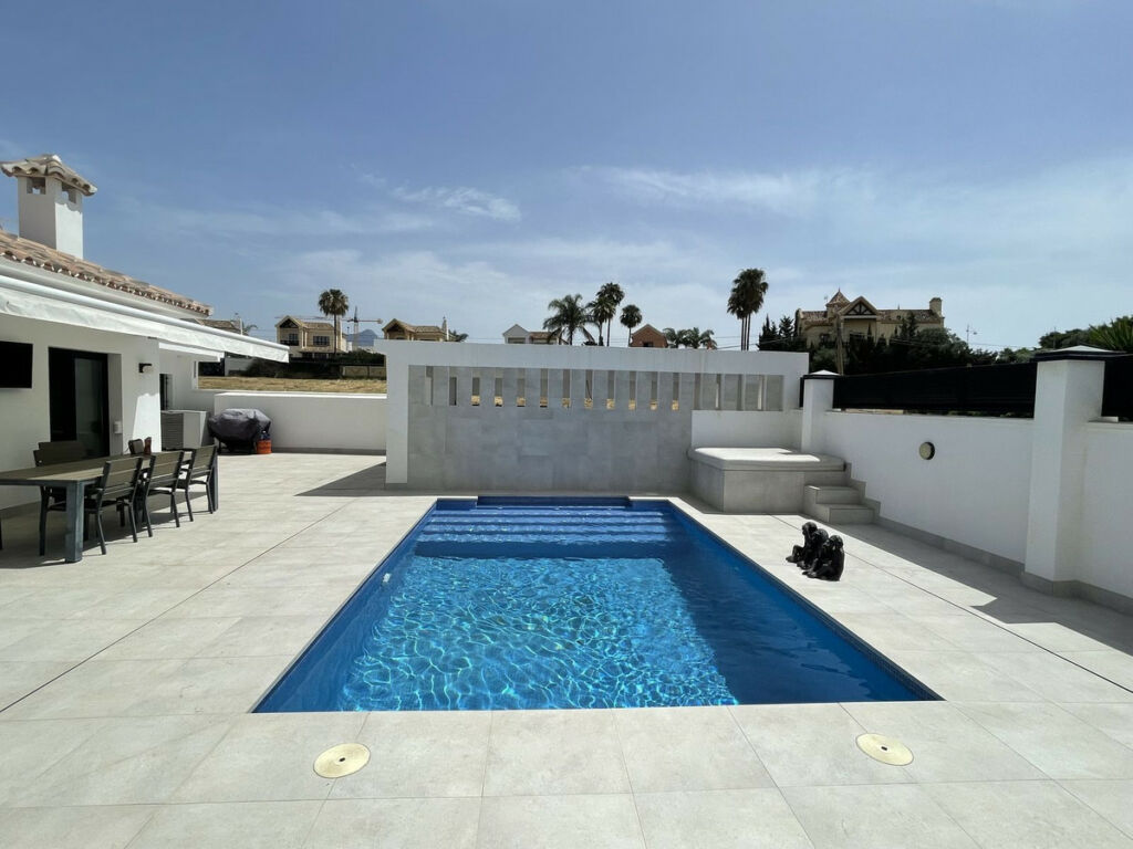 Detached Villa San Pedro de Alcántara Málaga - image 7