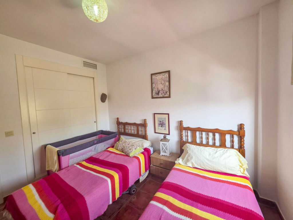 Middle Floor Apartment Casares Playa Málaga - image 7