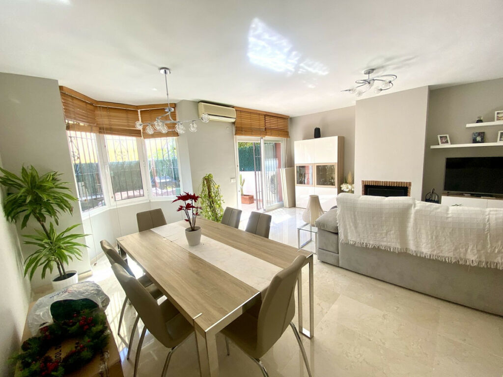Townhouse Estepona Málaga - image 7