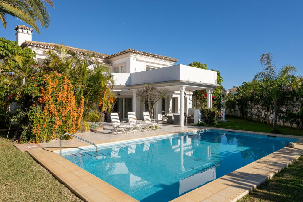 Detached Villa Marbesa Málaga - image 7