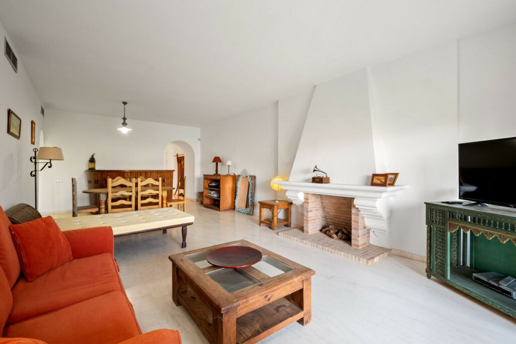 Ground Floor Apartment New Golden Mile Málaga - image 7