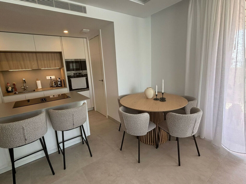Middle Floor Apartment Fuengirola Málaga - image 7