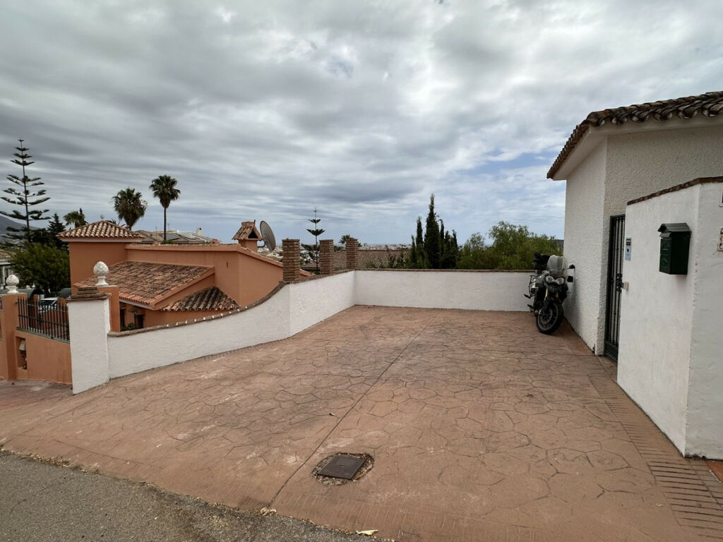 Detached Villa Cerros del Aguila Málaga - image 7