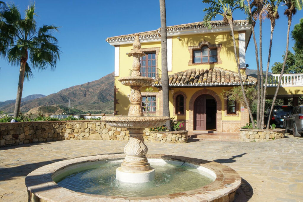 Finca - Cortijo Estepona Málaga - image 7