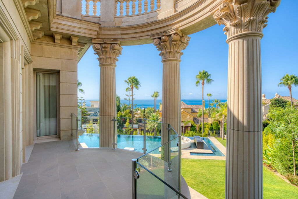 Detached Villa Sierra Blanca Málaga - image 9