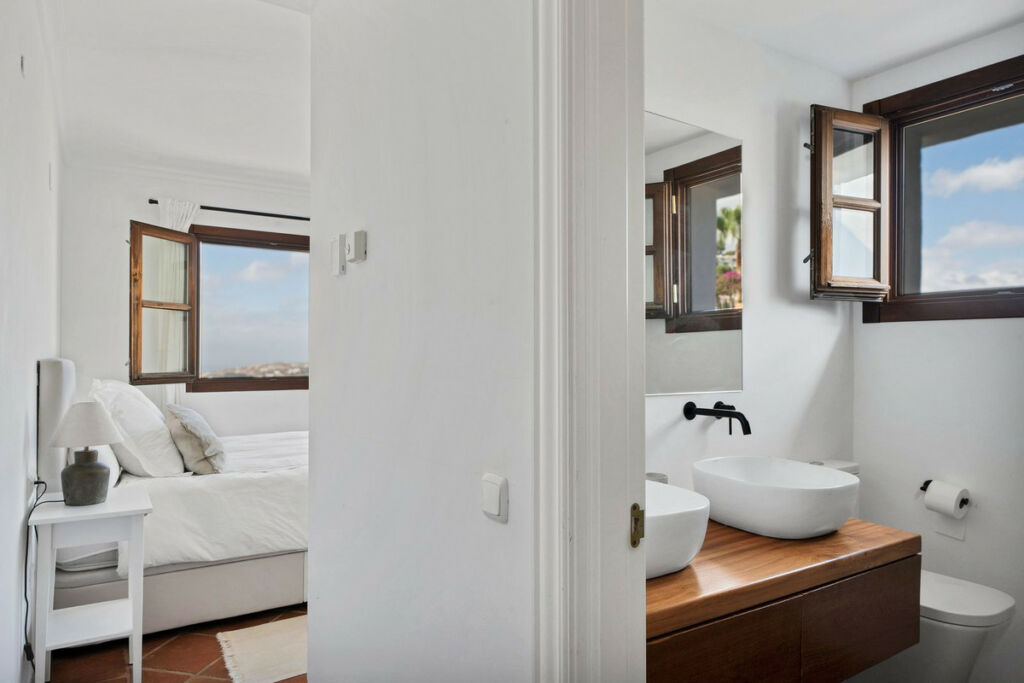 Penthouse La Heredia Málaga - image 7