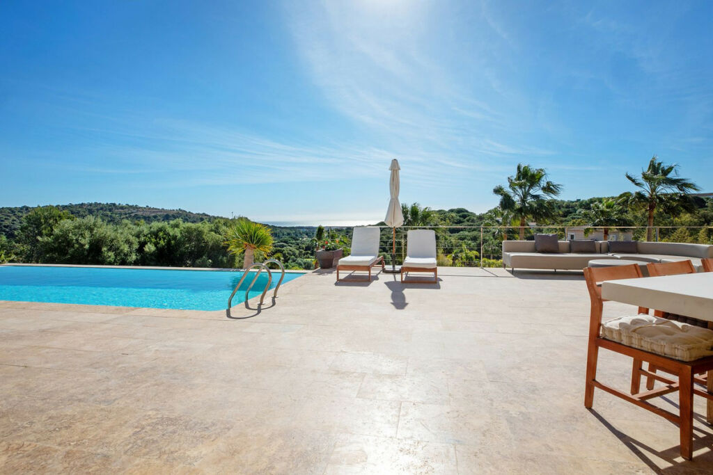Detached Villa Sotogrande Cádiz - image 7