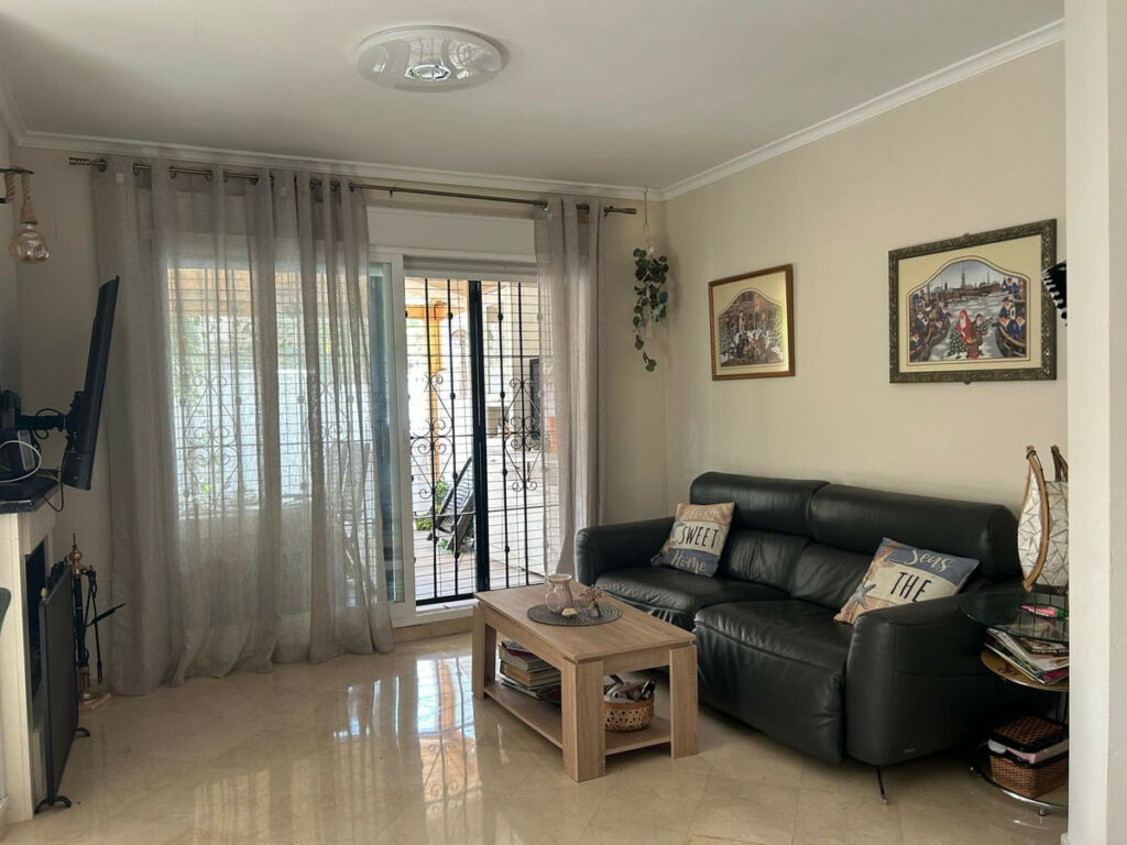 Semi-Detached House Riviera del Sol Málaga - image 8