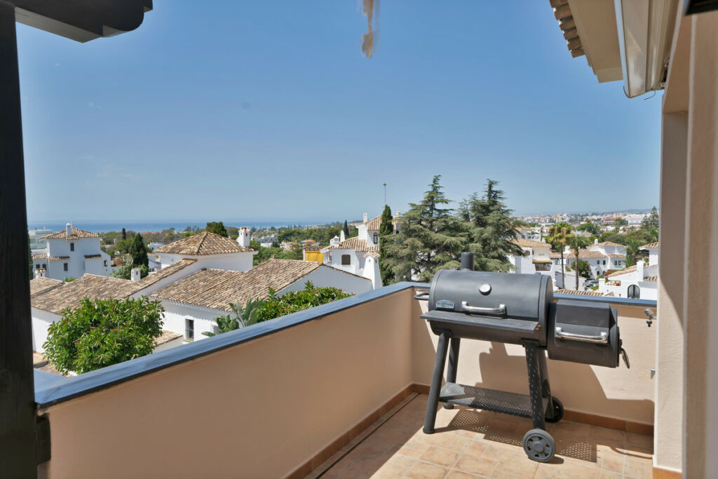 Penthouse Nueva Andalucía Málaga - image 6
