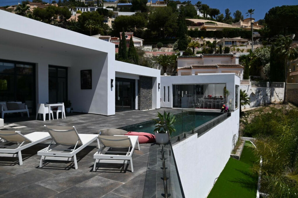 Detached Villa Moraira Alicante - image 7
