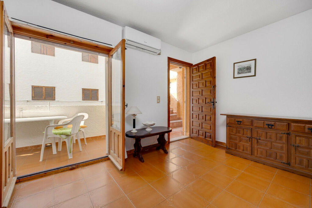 Middle Floor Apartment La Mata Alicante - image 7