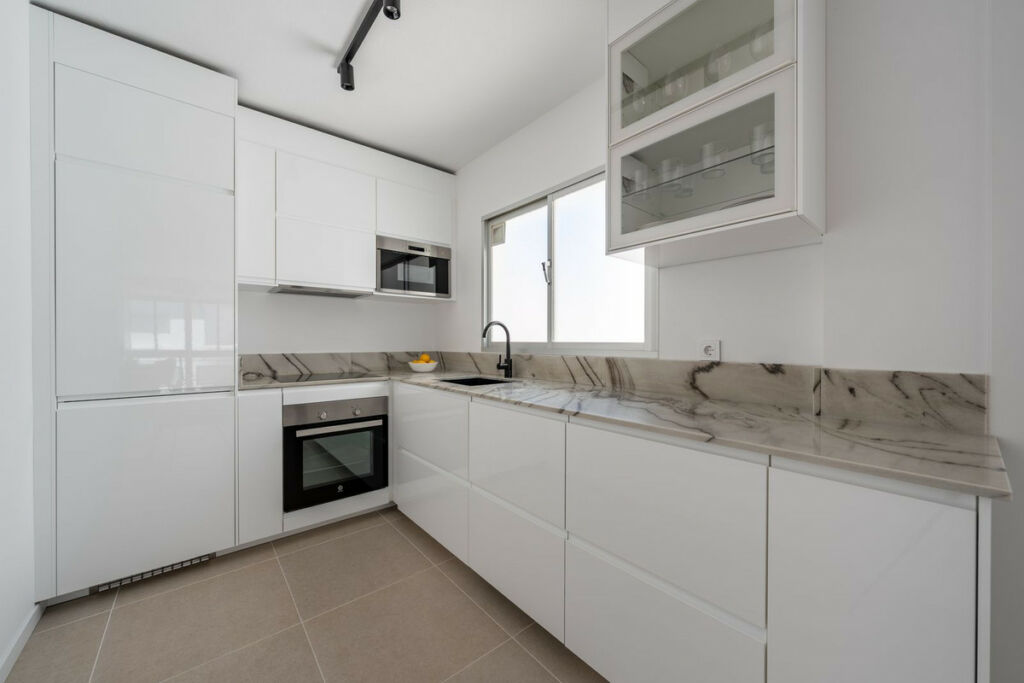 Top Floor Apartment Estepona Málaga - image 7