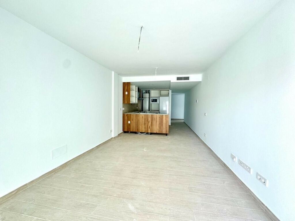 Middle Floor Apartment Fuengirola Málaga - image 7