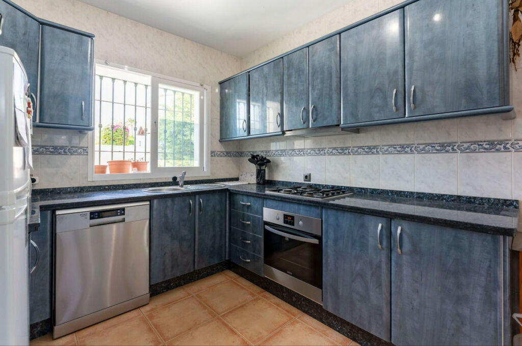 Detached Villa Coín Málaga - image 7