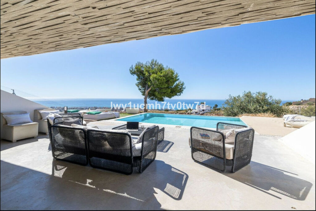 Detached Villa Benalmadena Málaga - image 7